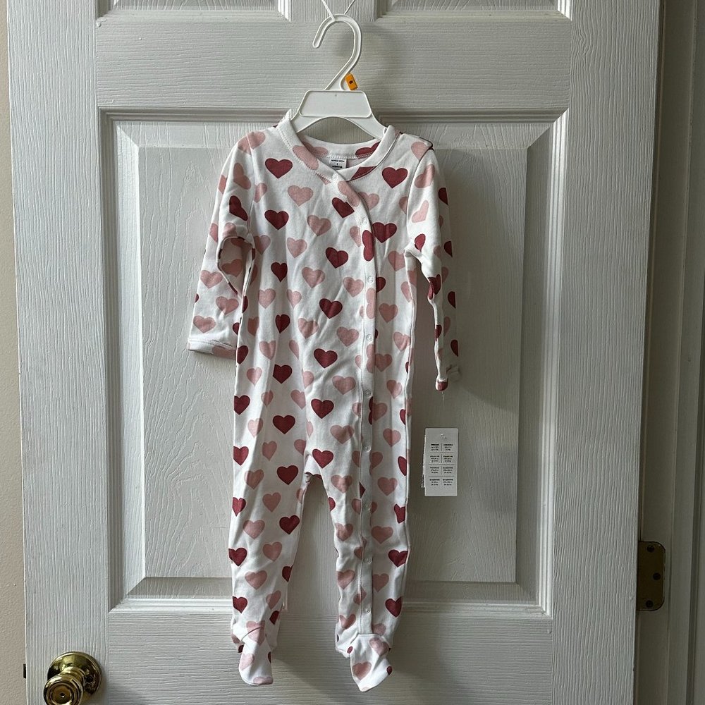 NWT Nordstrom Print Cotton Footie With Hearts - Size 12 Months